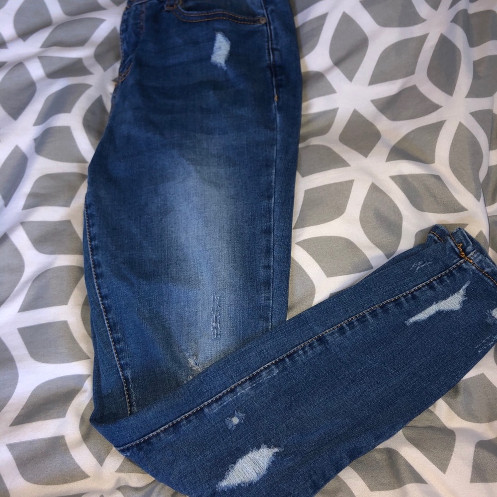 ripped jeans - Picture 2 of 3